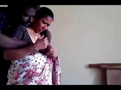 વિકૃત સ્ટેપડેડ મીઠી  ...